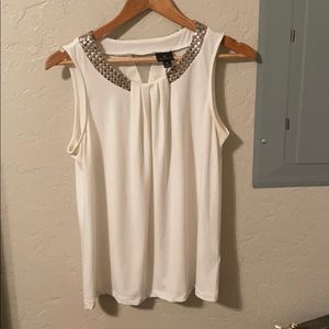 Whit blouse with gold sequins